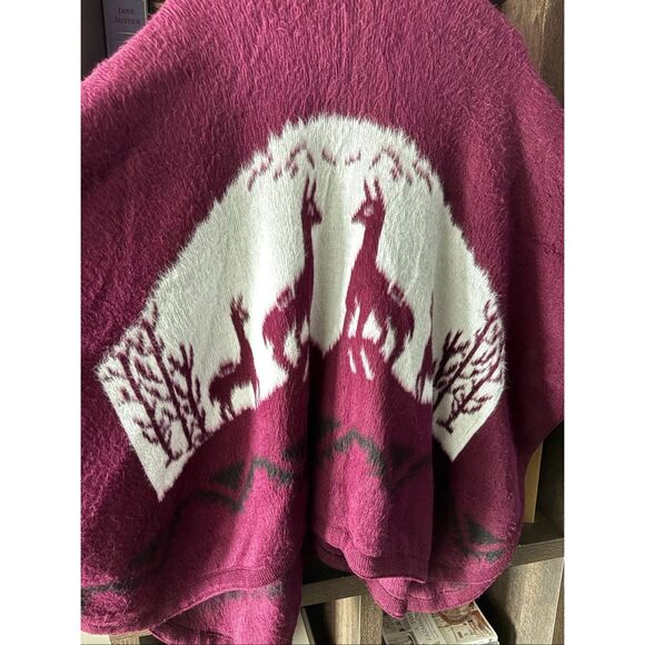 One Of A Kind Burgundy & White Alpaca Poncho Cape Sweater One Size - Picture 6 of 6